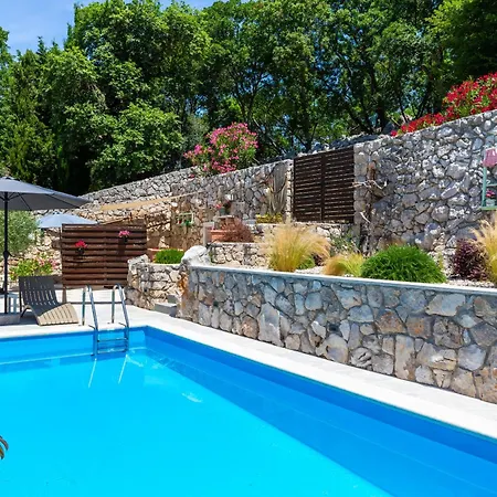 House - Old Olive * Porozina