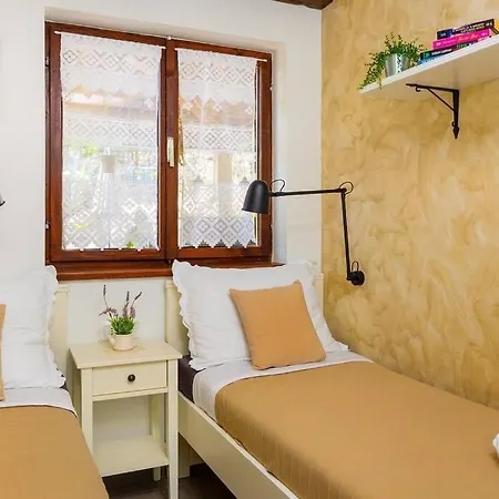 House - Old Olive Porozina
